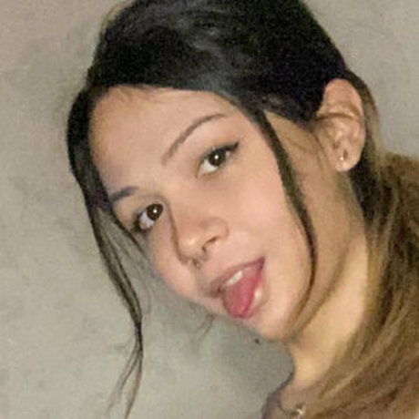 男性TikTokスターOnlyFans 可愛い 写真