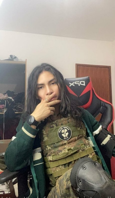 寝取られアマチュアOnlyFans 無料 写真