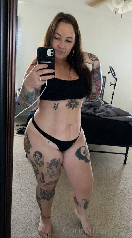 イギリスのプッシーOnlyFans アートヌード 写真