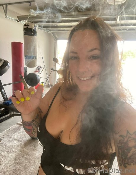 Corinasbooty ホット女優 写真