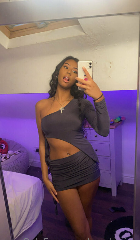 Yourkarina xxxスター 写真