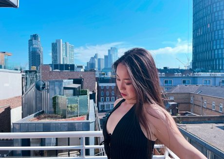 yimingcuriosityofficial XXXモデル 画像