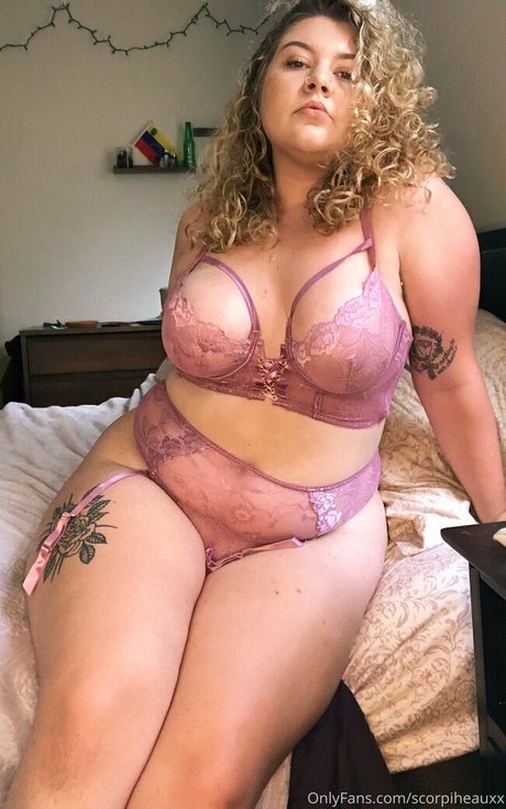 scorpiheauxx ポルノスター ギャラリー