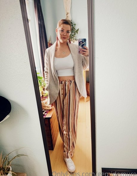 ゲイビデオ OnlyFans セクシーヌード 画像