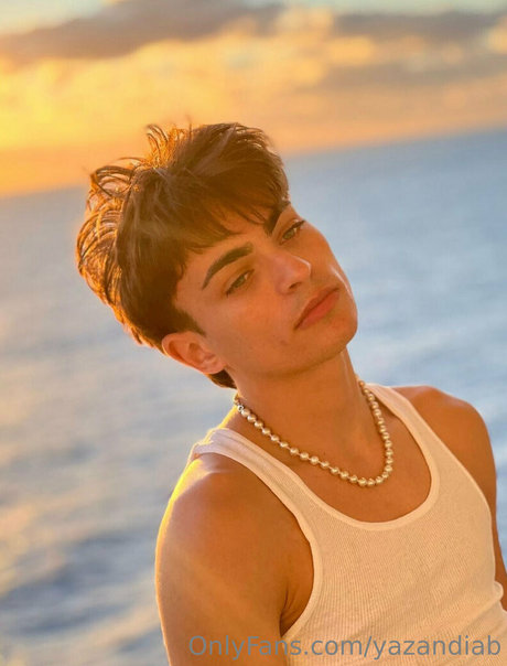 yazandiab セクシーなスター 画像