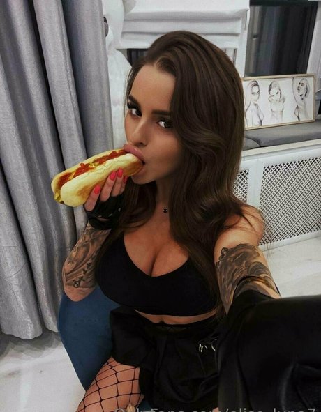 elise luna7 xxxモデル 写真