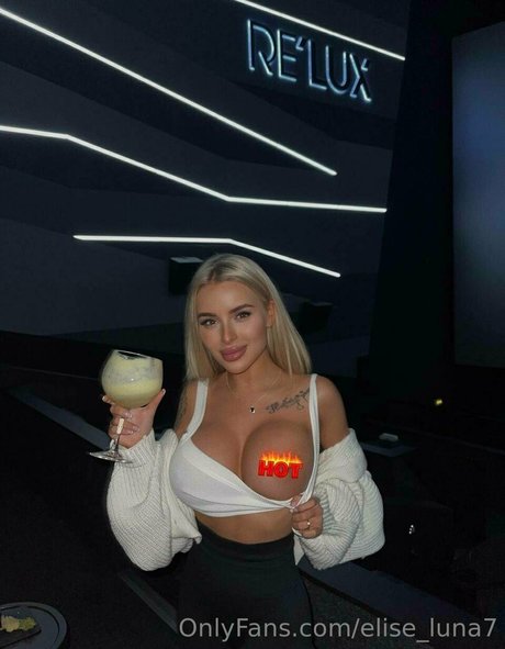 elise luna7 裸のスター 画像