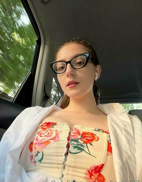 sofiaa2307 セックスモデル 写真