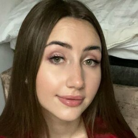 曲線美のラテン系オンリーファンズ ポルノグラフィック 写真