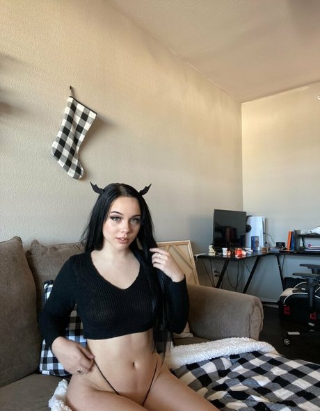 大学生カップルのオンリーファンズ アダルト 写真