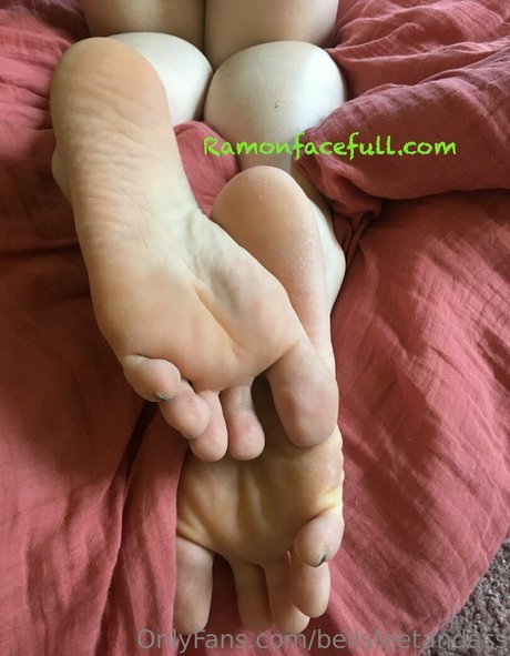 アジア系ブルネットOnlyFans セクシーヌード 画像