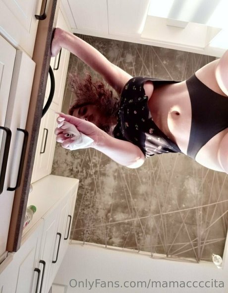 OnlyFansの普及 エロ 写真