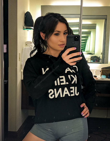 妊娠中のアジア人オンリーファンズ ホット ギャラリー