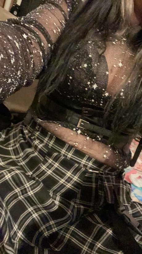 fakenips ホットモデル 画像