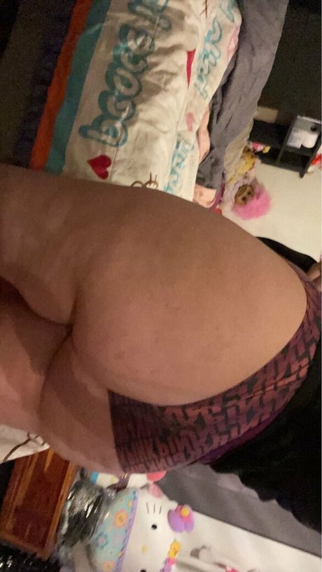 fakenips スター 裸 写真