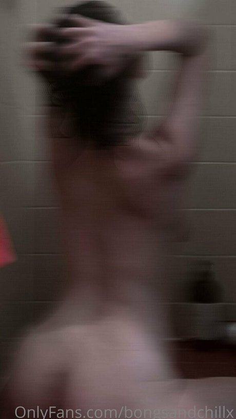 18歳以下の無料OnlyFans 無料ヌード 写真