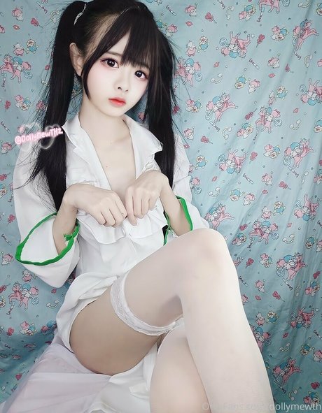 巨乳ブルネットオンリーファンズ ポルノ 画像