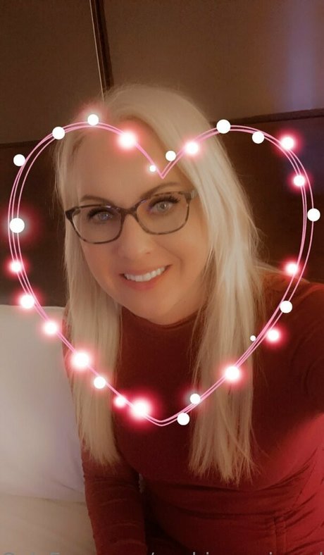 背が高くて巨乳のOnlyFans セックス 写真