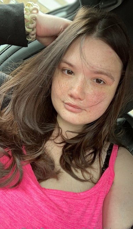 Itskaitiecali 裸のモデル 写真