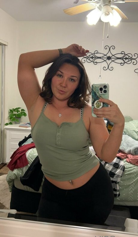 小さなオンリーファンズ アートポルノ 画像