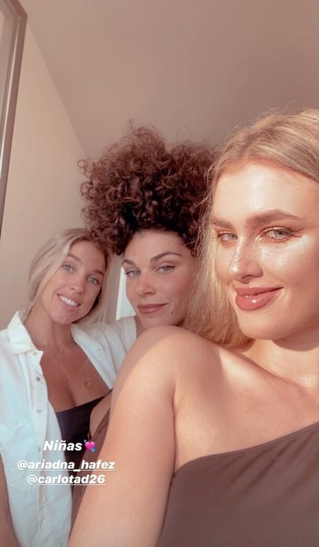 ティーントランスオンリーファン 美しいポルノ 写真