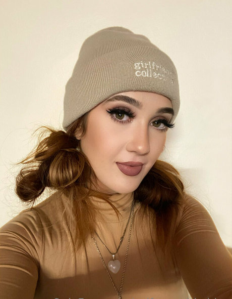 selfcarewithchloe ホットなポルノスター アーカイブ