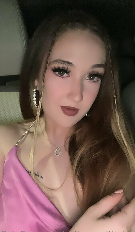 selfcarewithchloe 高品質女優 写真