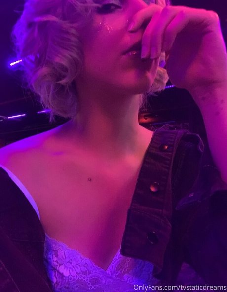 tvstaticdreams セックスモデル 写真