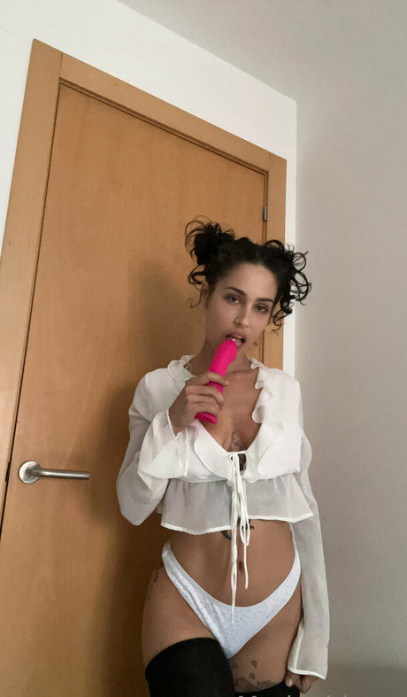 曲線美のランジェリーOnlyFans エロ ギャラリー