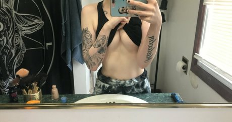 lex x x ポルノスター 写真