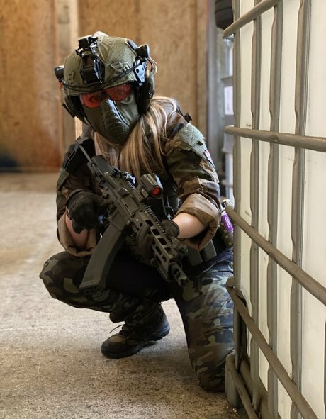 Femmefataleairsoft 完璧なスター 画像