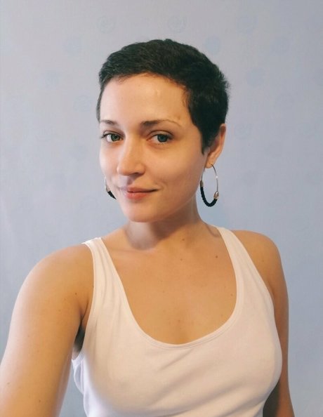 赤毛のソロOnlyFans ヌード 写真