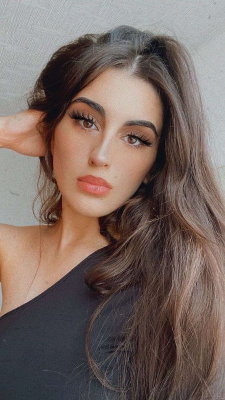 Mia Gashi_ 美しいスター 写真