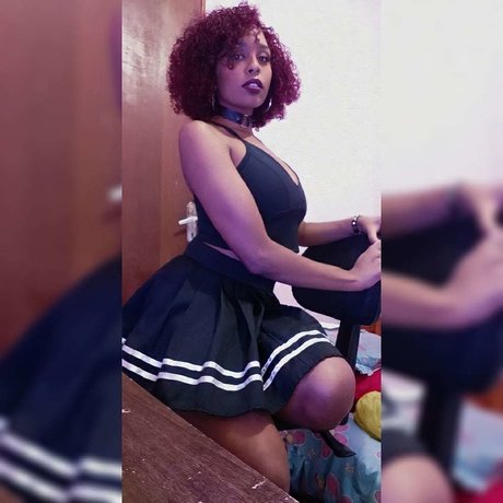 Bel Souza スター 裸 画像