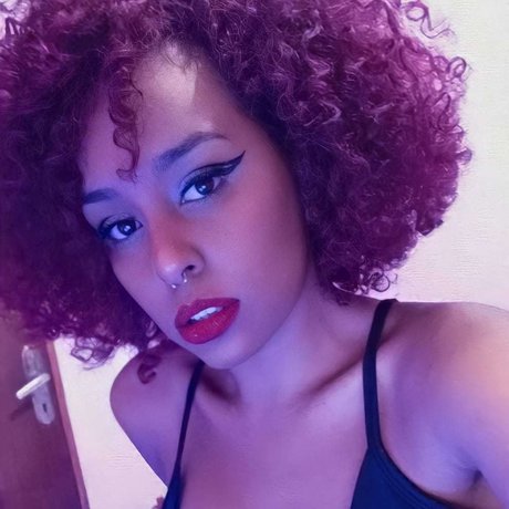 Bel Souza セクシーモデル 写真