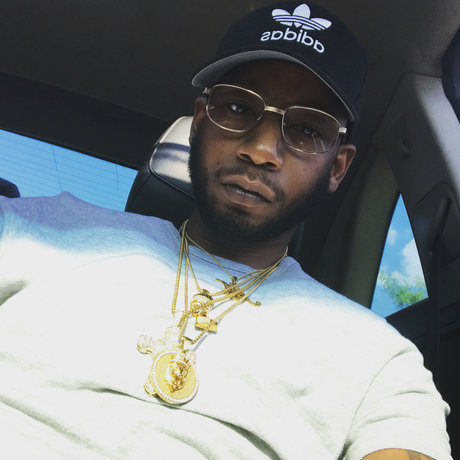 曲線美のラテン系オンリーファンズ 無料エロ ギャラリー