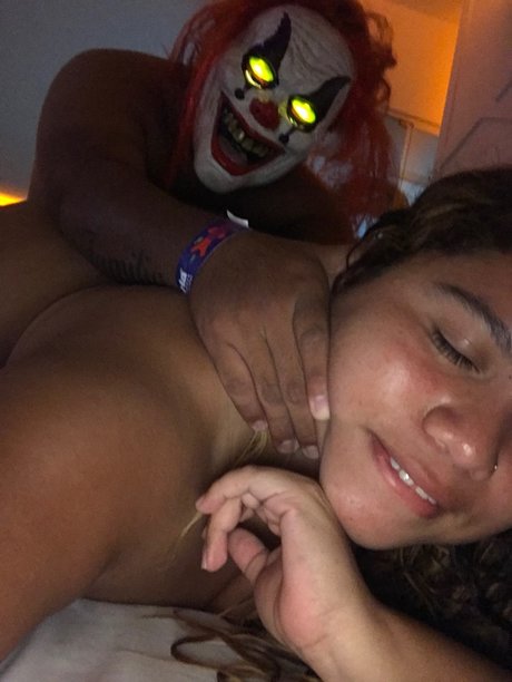 オンリーファンズでのセクスティング トップ 写真