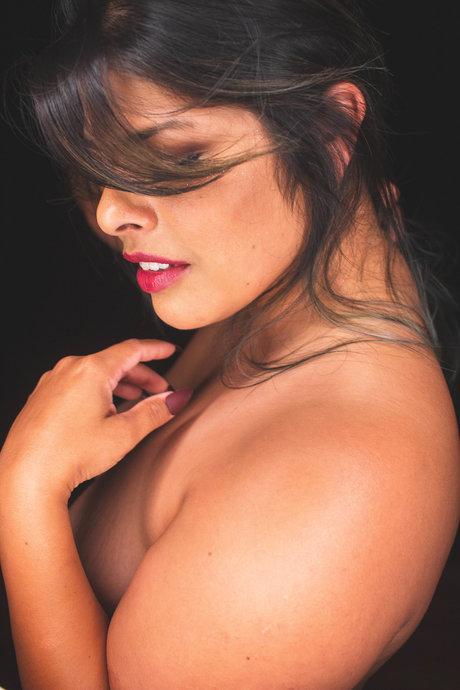 Carmen Shoots Free セックスモデル 写真