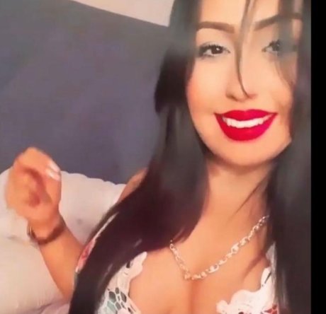 Mia Mu oz セクシーモデル 写真