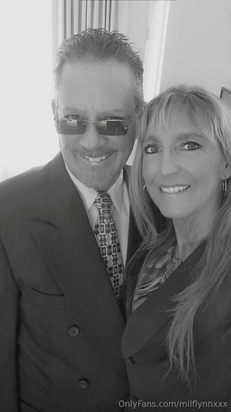 MilfLynnXXX ポルノモデル 写真