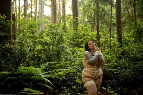 Missdebbiedarling アートモデル 写真