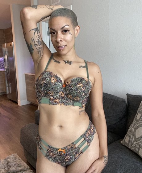 Jeanie Marie かわいいポルノスター 写真