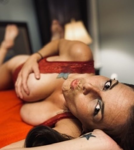 Bethany Blaze ポルノスター セクシー 写真