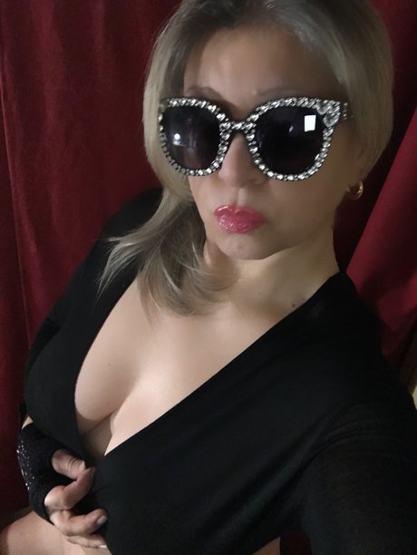 Mistresscrystaldea スター 裸 写真