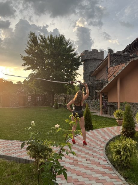 Mistress Zeida ポルノスター 無料 アーカイブ