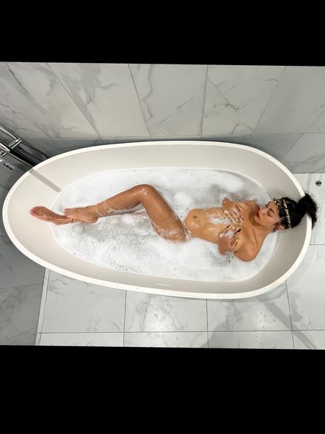 Mistress Kitana HDモデル 写真