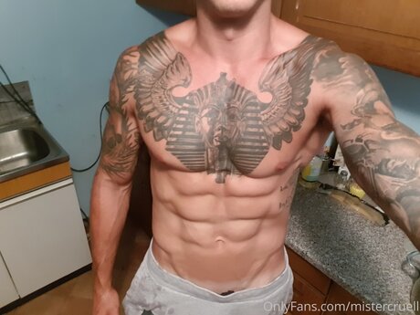 Mister Cruell ホットモデル ギャラリー