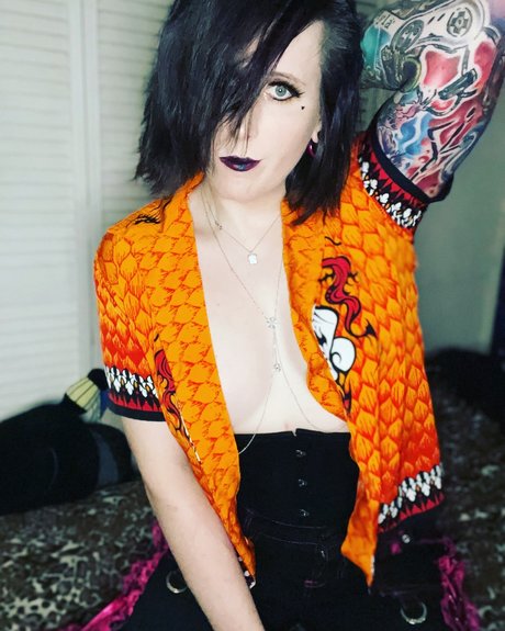 Willow Faye トップスター 画像