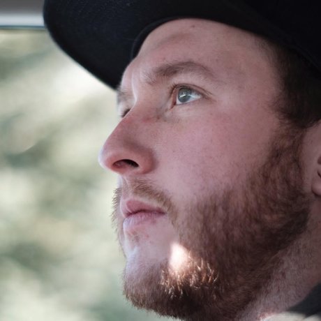 Calen Cox ポルノモデル 写真