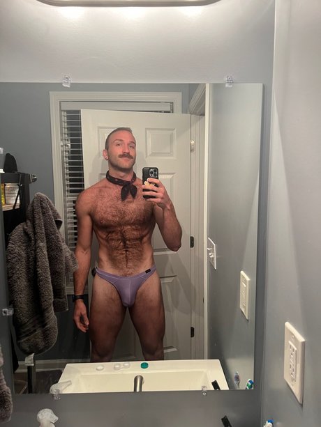 ポーグ xxx オンリーファンズ 無料アダルト 写真